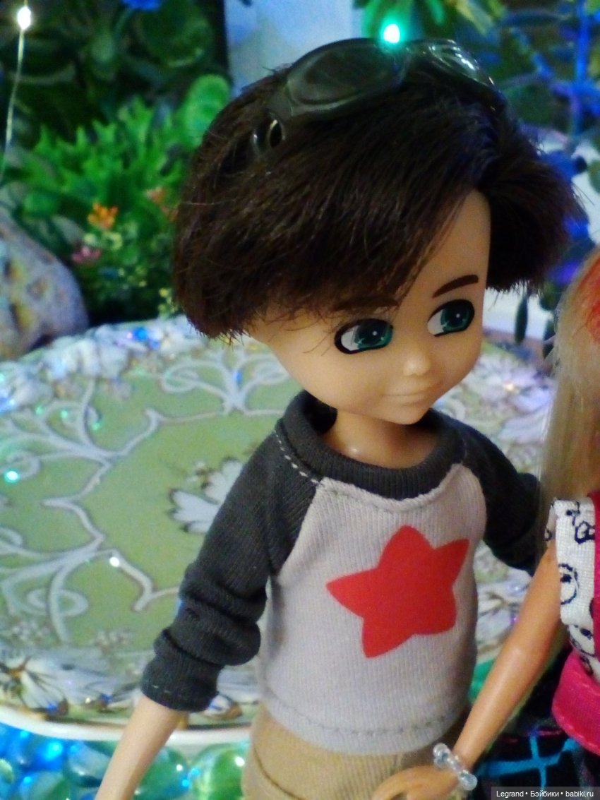 Сад. Вечер. Оливье и Бижу