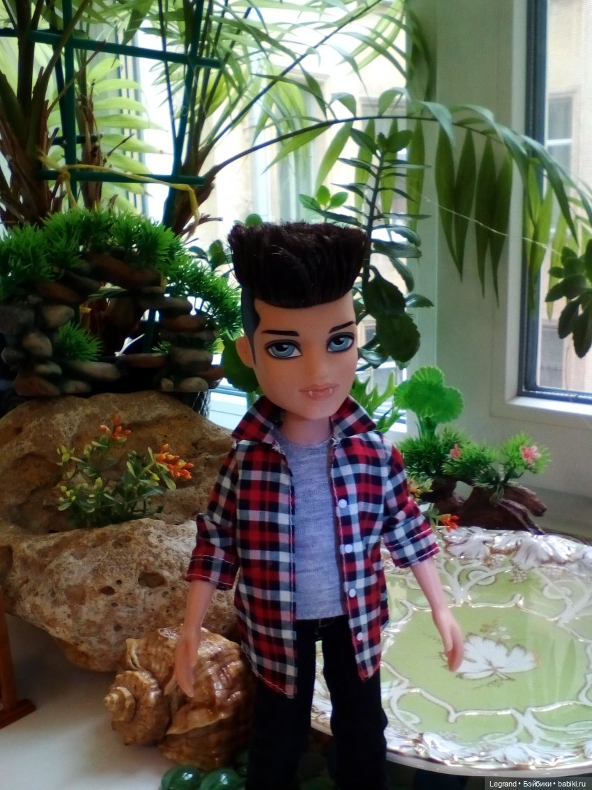 Лурения. Сад. Одилон, Лестат и Мэгги