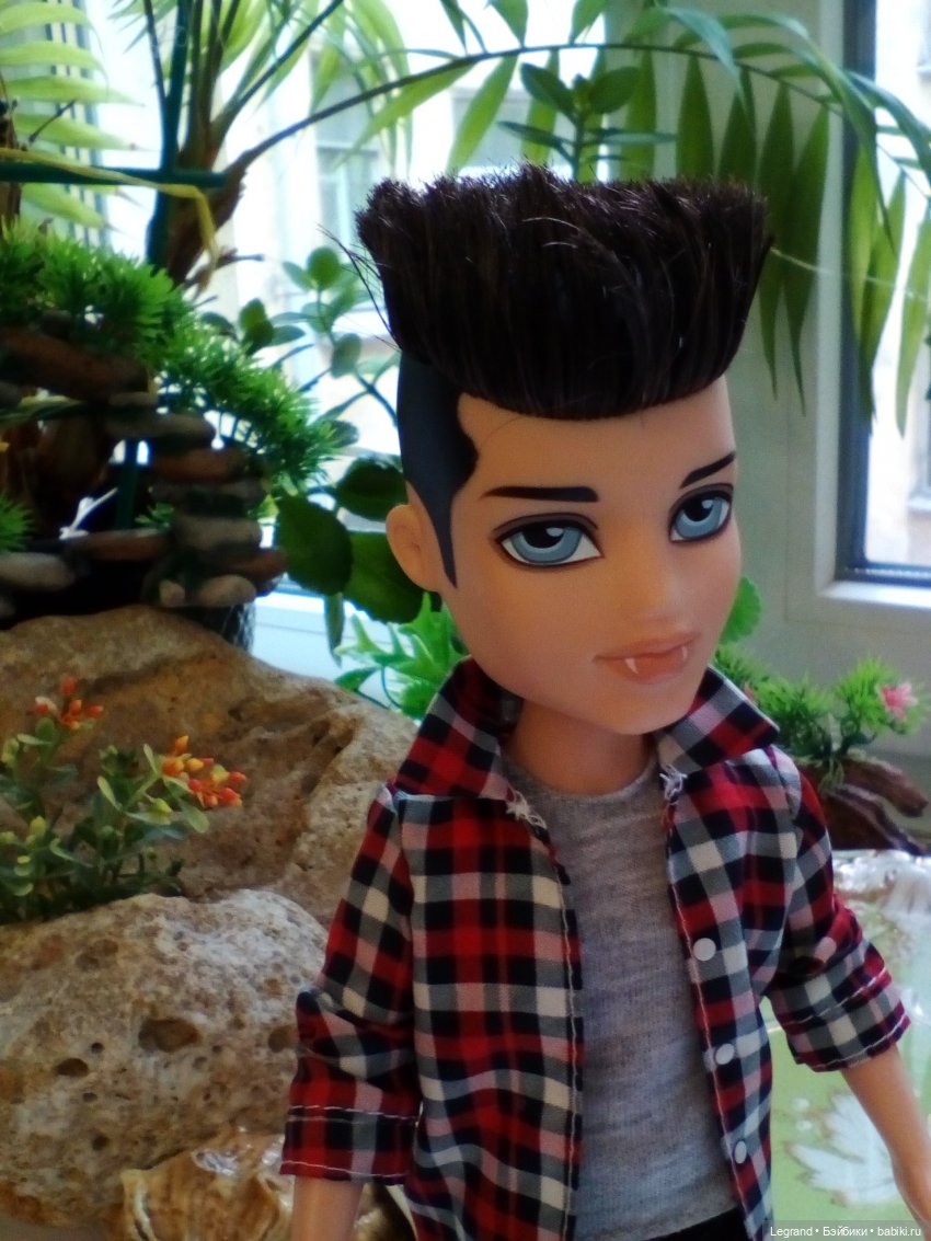 Лурения. Сад. Одилон, Лестат и Мэгги