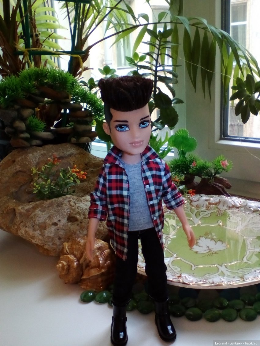 Лурения. Сад. Одилон, Лестат и Мэгги