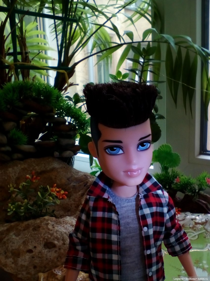 Лурения. Сад. Одилон, Лестат и Мэгги