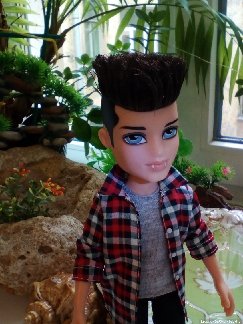 Лурения. Сад. Одилон, Лестат и Мэгги