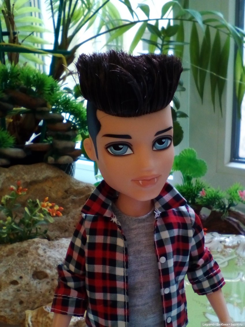 Лурения. Сад. Одилон, Лестат и Мэгги