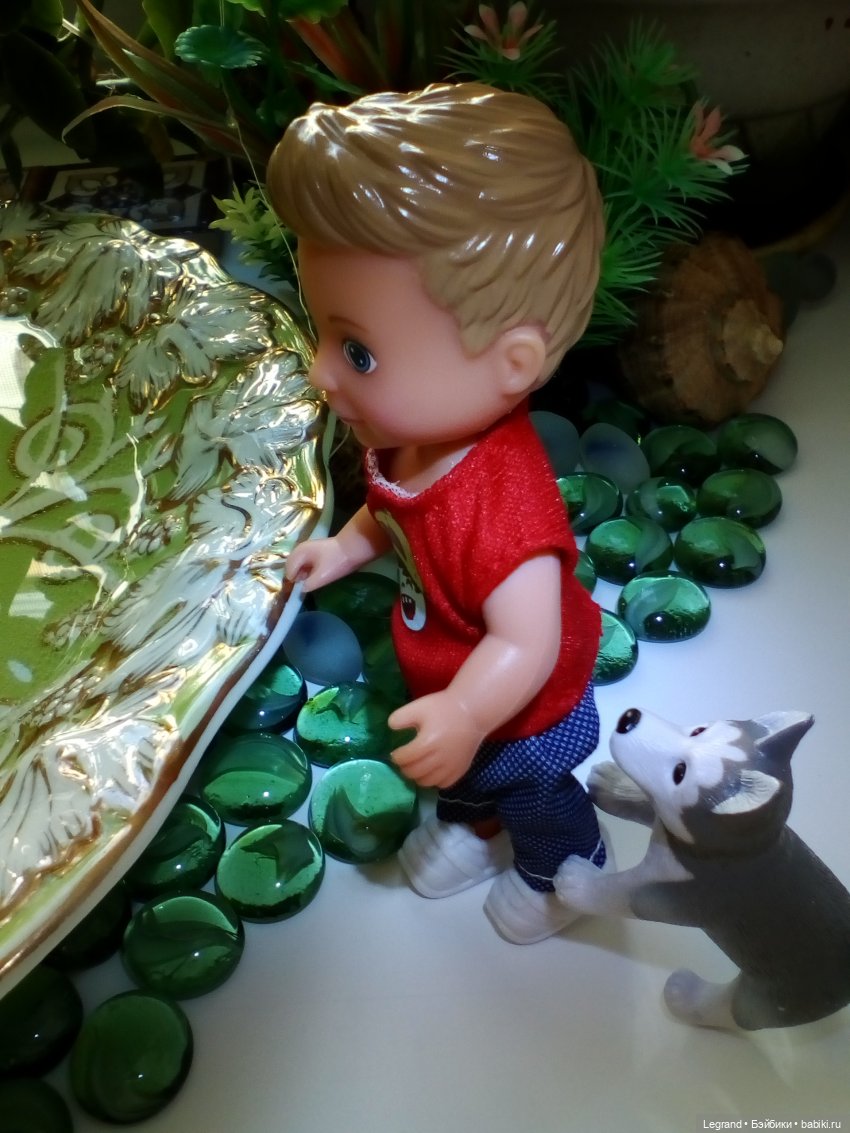 Сад. Утренняя прогулка с Милошем и купание Мориса (Paola Reina) (фото 7)