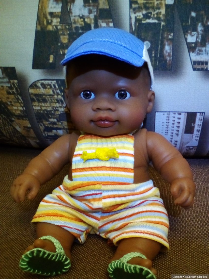 Сад. Утренняя прогулка с Милошем и купание Мориса (Paola Reina)