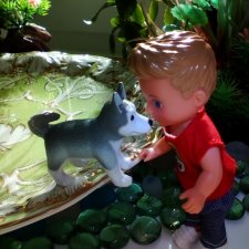 Сад. Утренняя прогулка с Милошем и купание Мориса (Paola Reina)