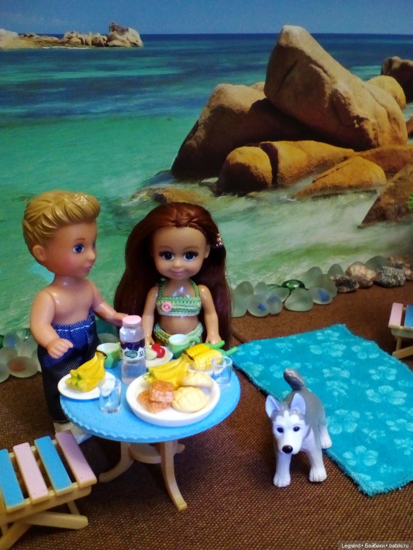 Маленькие луренцы: пикник на побережье