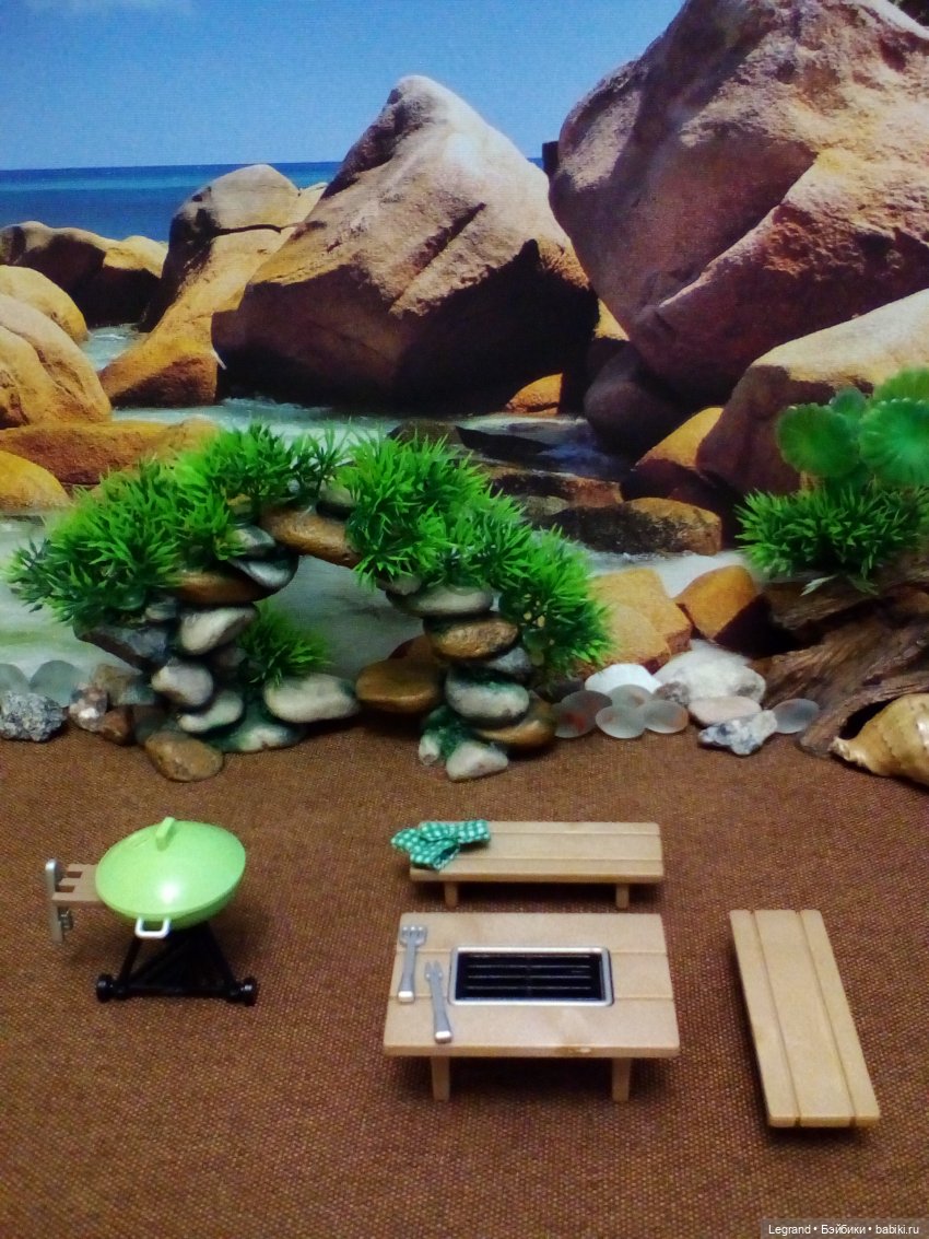 Маленькие луренцы: пикник на побережье