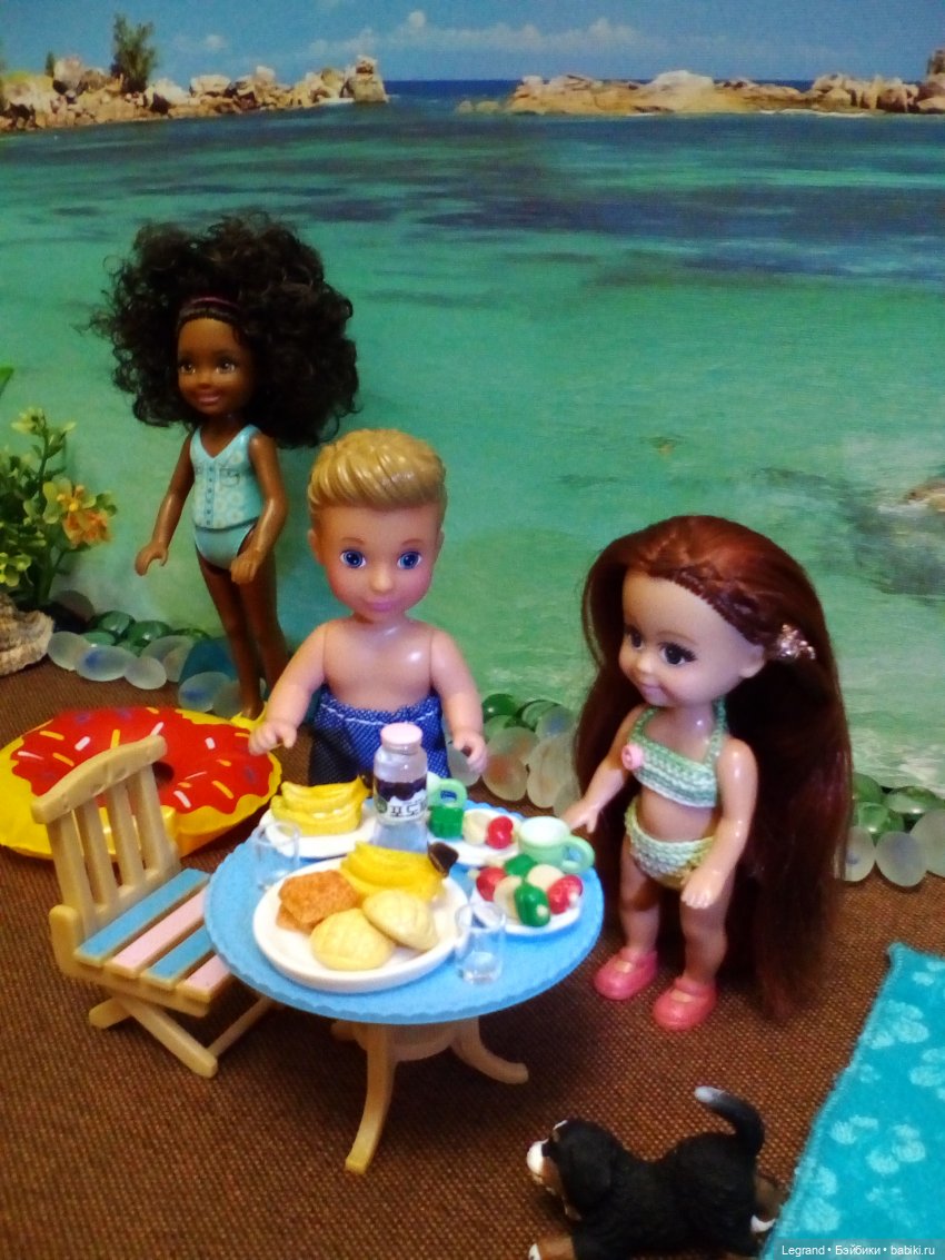 Маленькие луренцы: пикник на побережье