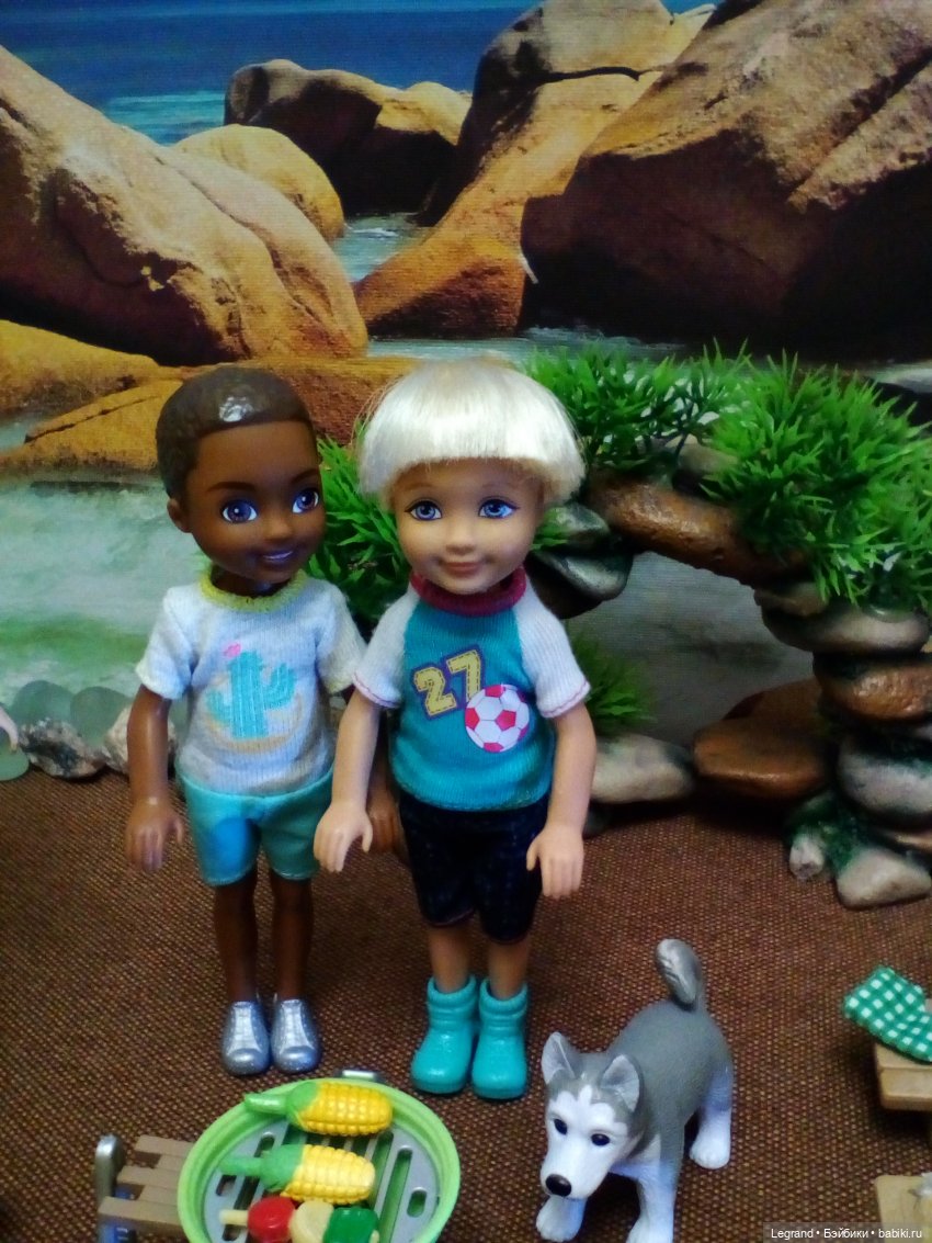 Маленькие луренцы: пикник на побережье