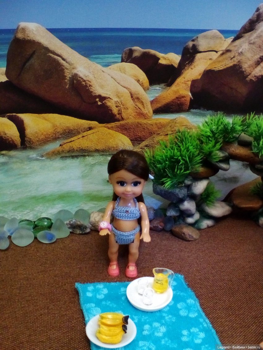 Лурения. Пляж. Анни-Фрид и дети