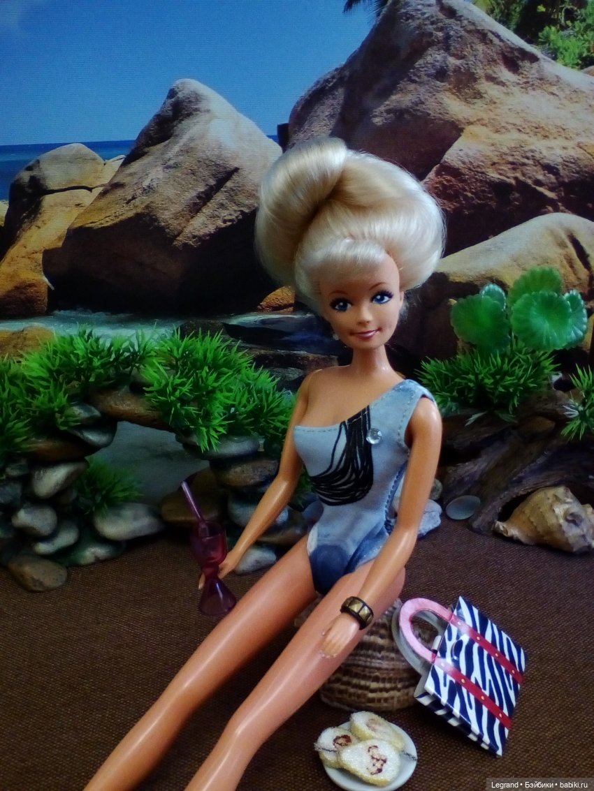 Лурения. Пляж. Анни-Фрид и дети (фото 5)