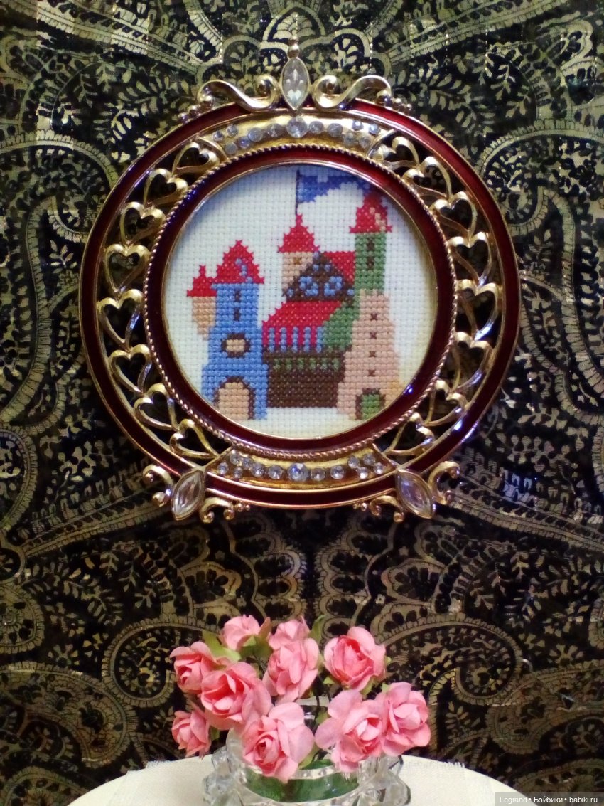 Герб Лурении — Куклы Bratz (Братц) и Moxie Girlz: MGA (фото 6)