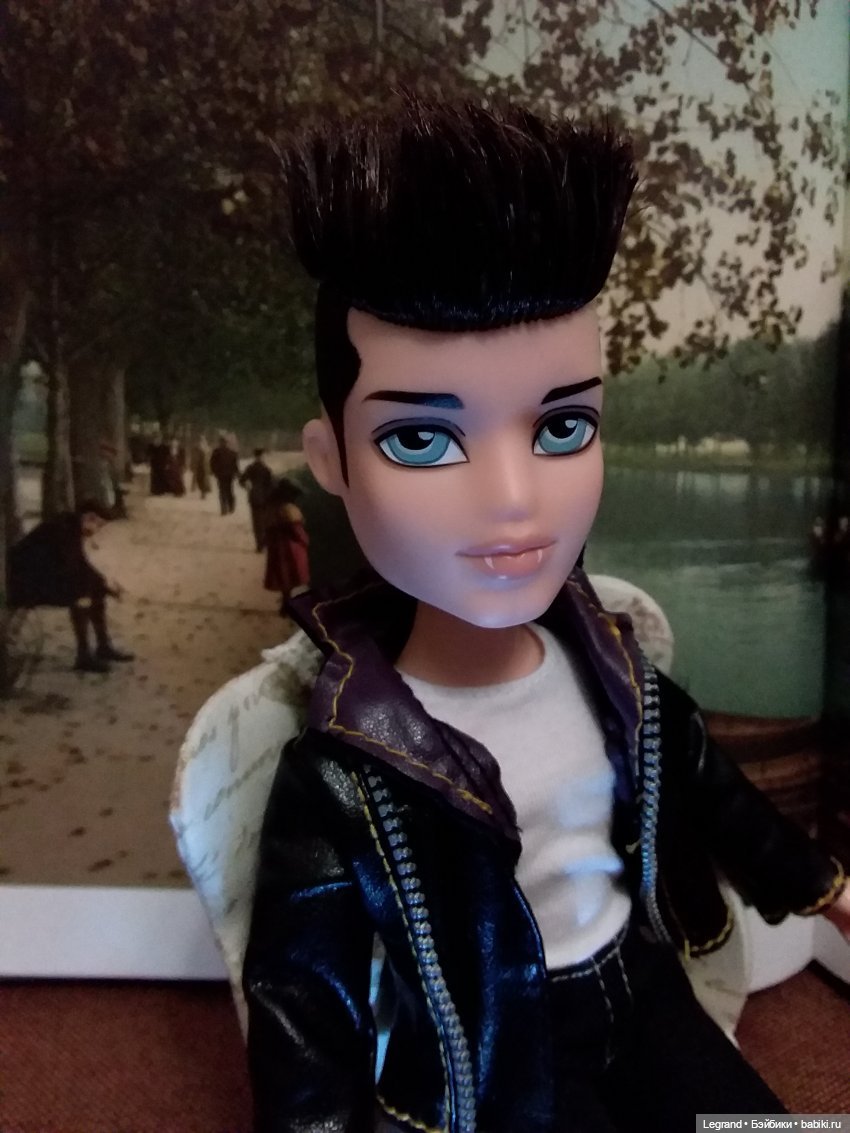 Герб Лурении — Куклы Bratz (Братц) и Moxie Girlz: MGA (фото 8)