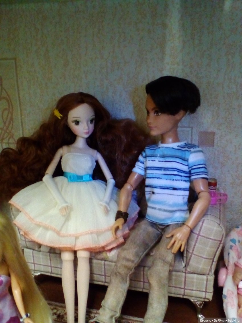 Наши будни: фото с куклополок (фото 2)