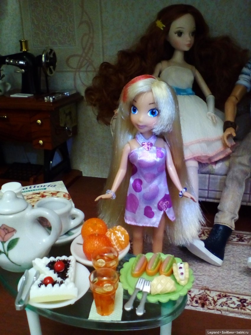 Наши будни: фото с куклополок