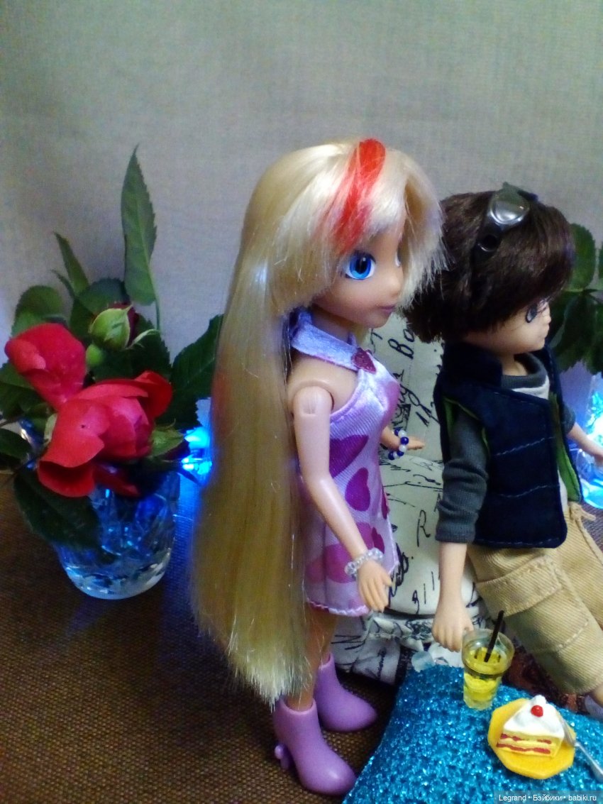 Они сами пишут свои истории: вечеринка для Элли. Часть вторая