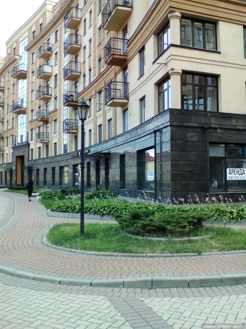 Петербург. Цветочки в Парадном