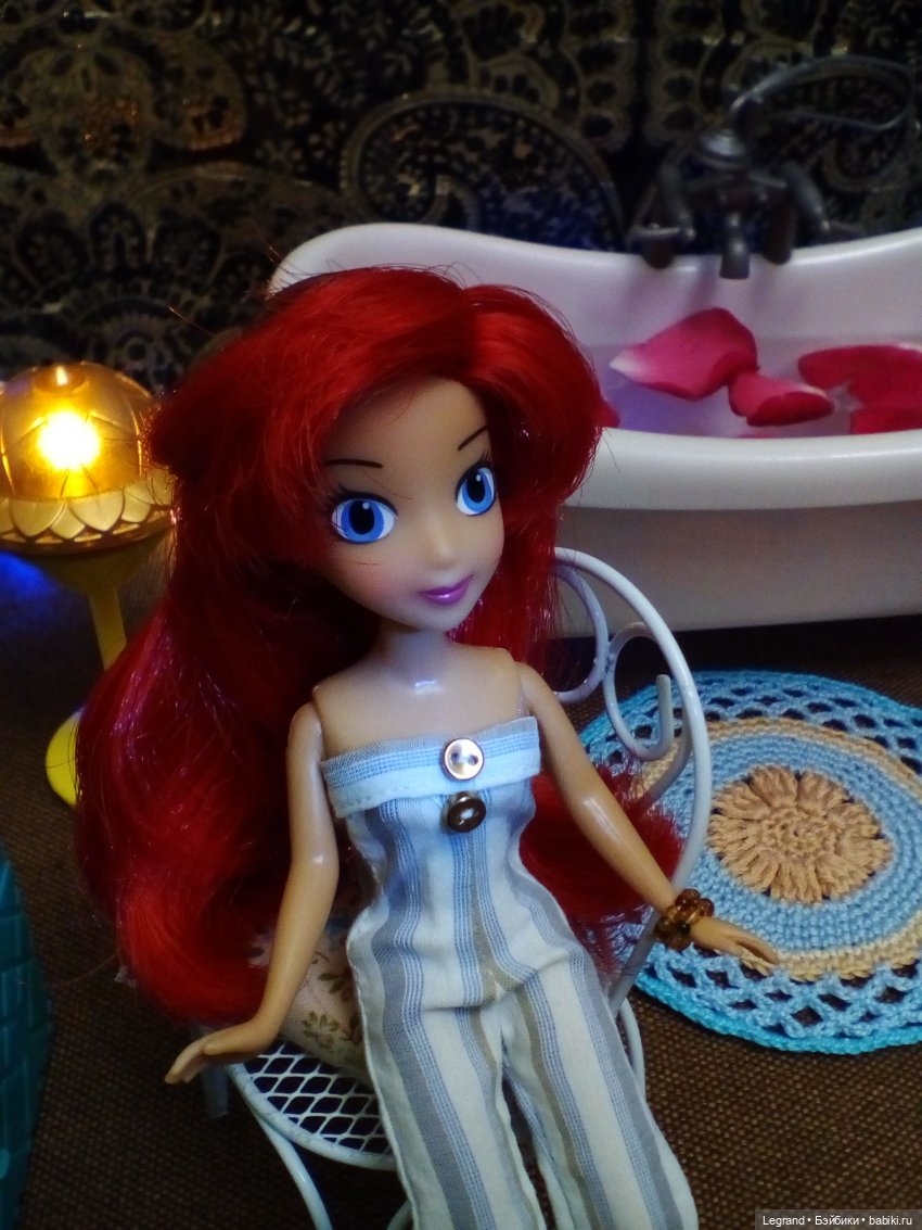 Они сами пишут свои истории: ванна с лепестками роз для Диор