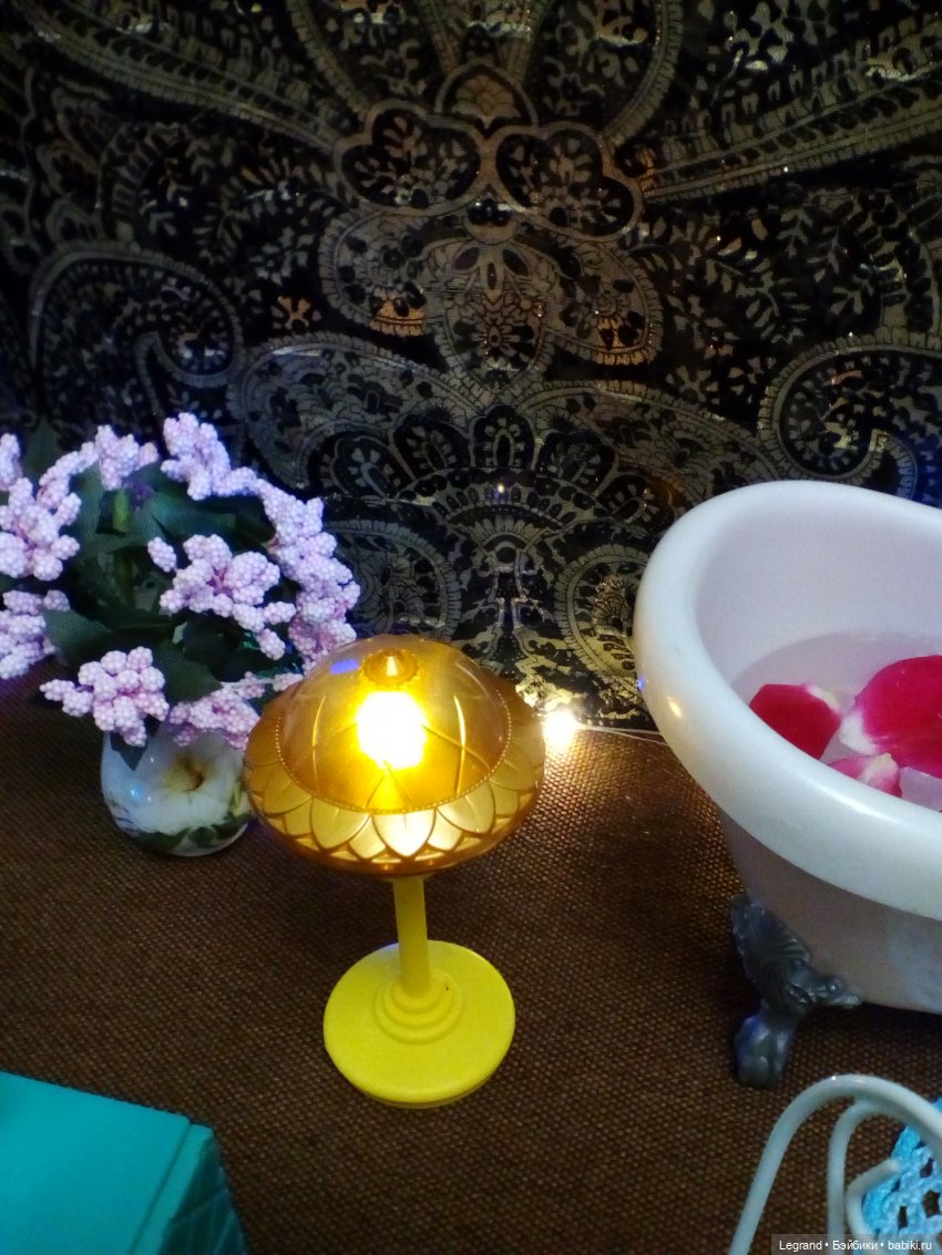 Они сами пишут свои истории: ванна с лепестками роз для Диор (фото 4)