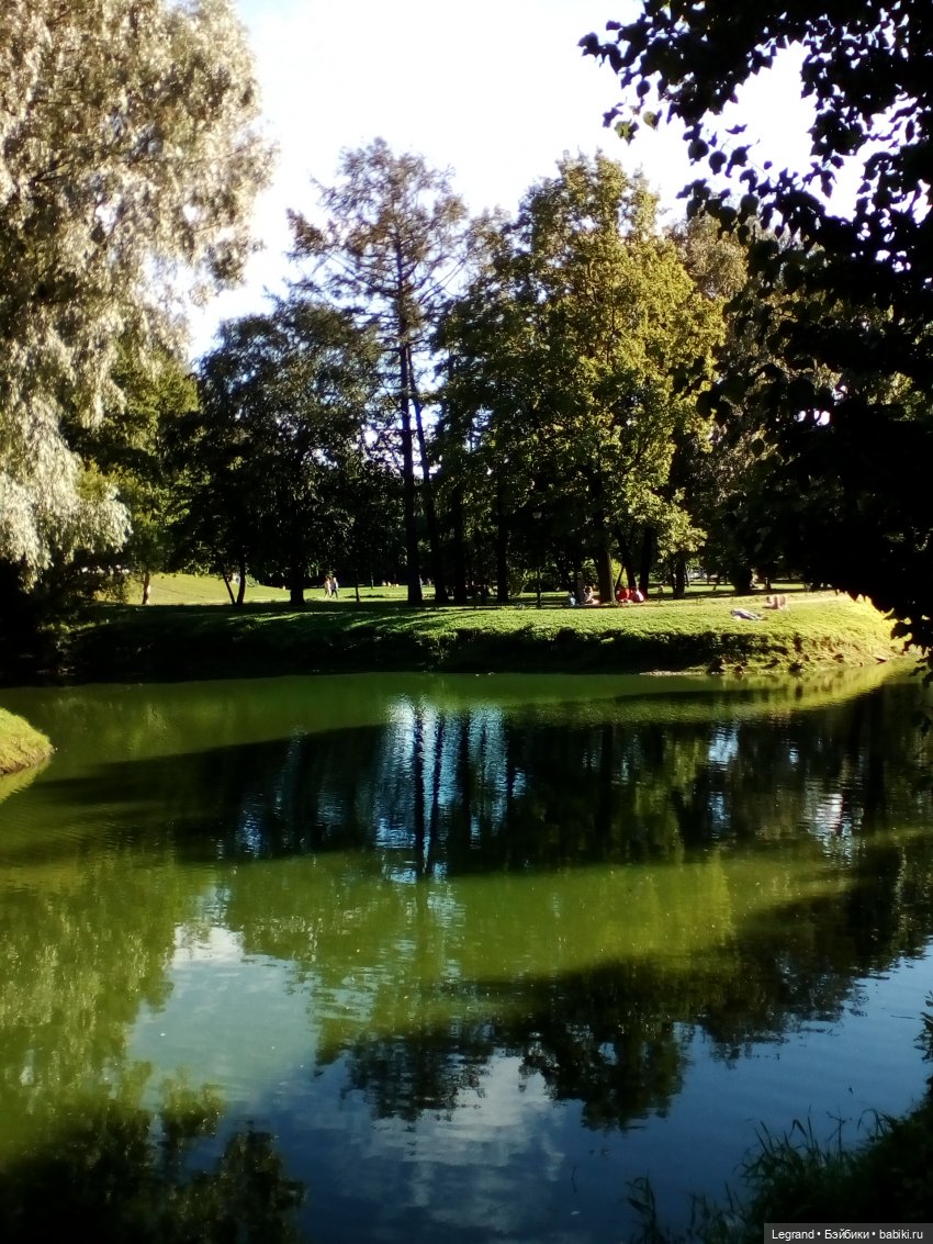 Петербург. Милош в Таврическом саду