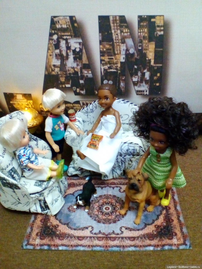 Маленькие луренцы: Коди рассказывает друзьям о прогулке