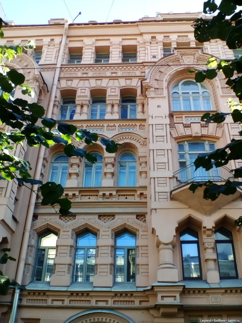 Петербург. Ул.Фурштатская. Мозаичный дворик. Улоф, Милош и Лукум (фото 7)