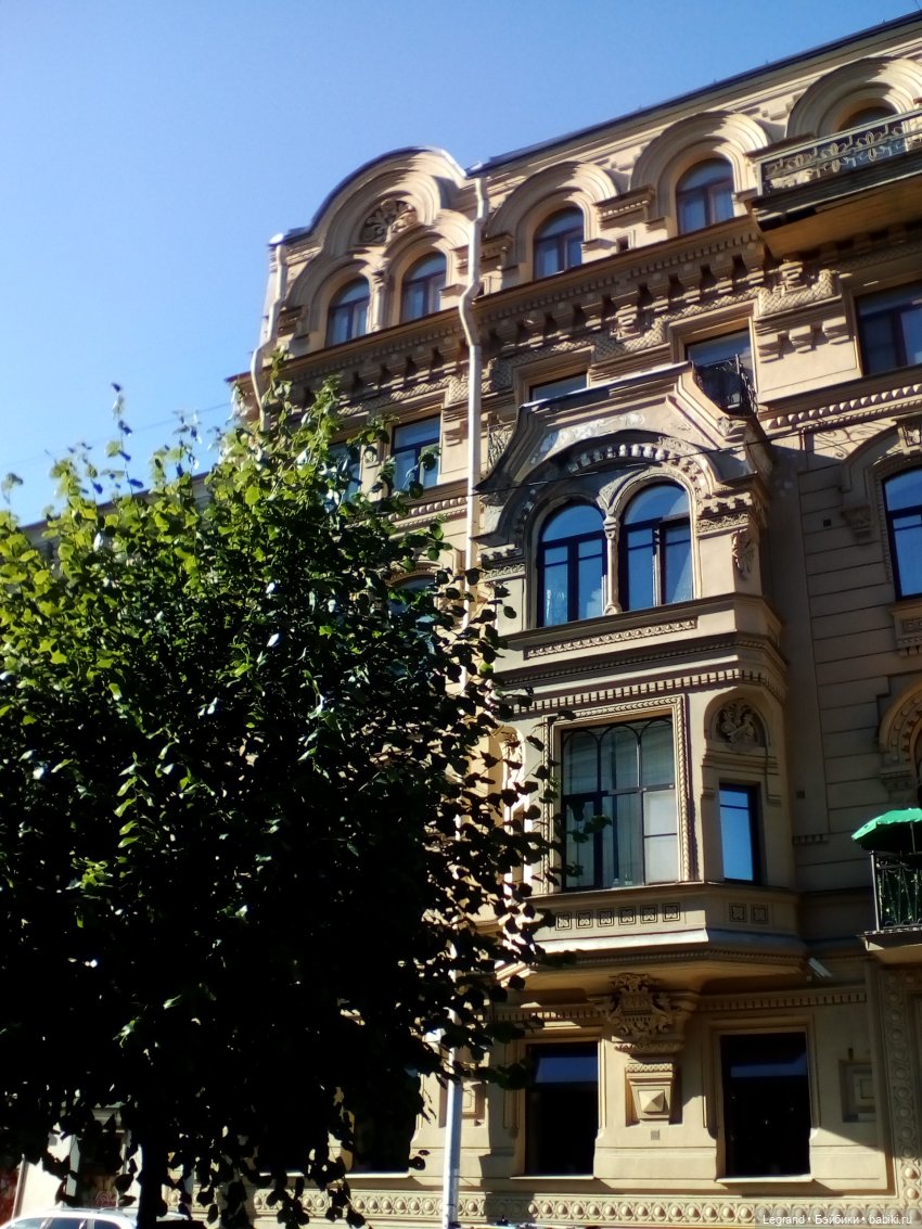 Петербург. Ул.Фурштатская. Мозаичный дворик. Улоф, Милош и Лукум (фото 6)