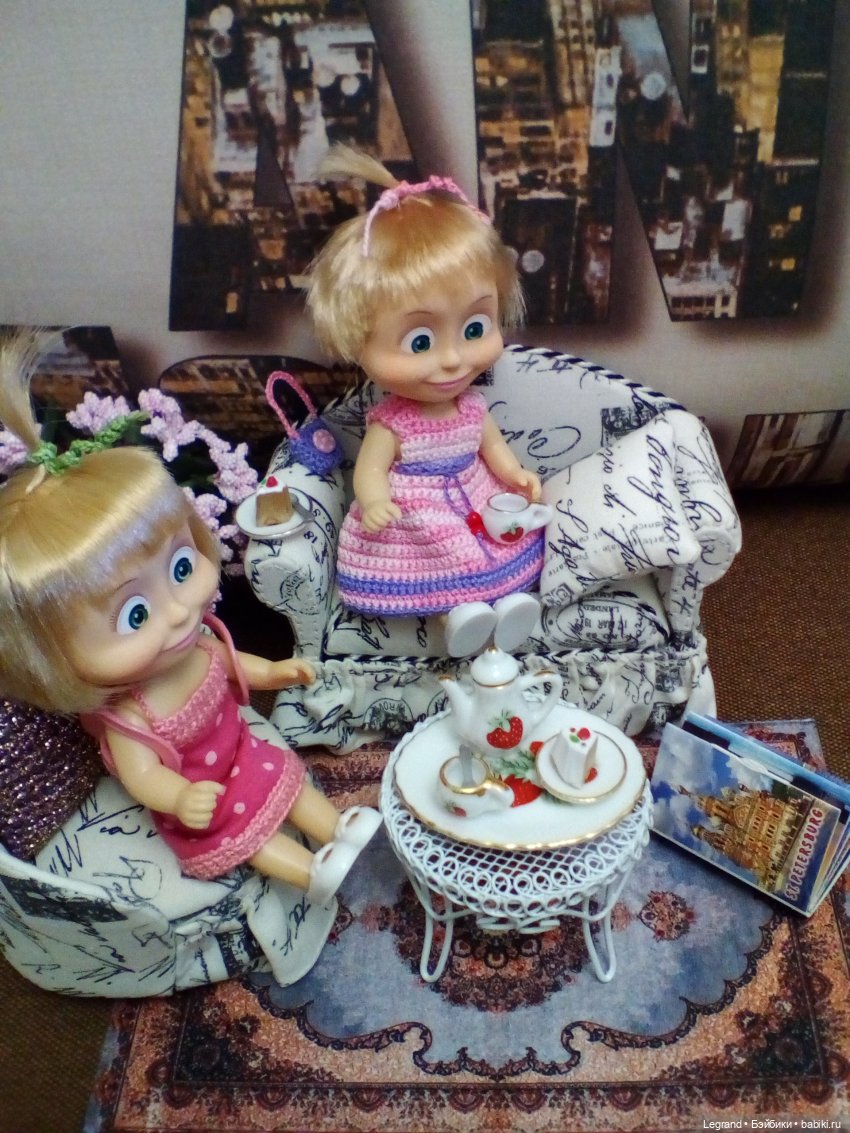 Жу-Жу и Лиза: за книжкой и чаем