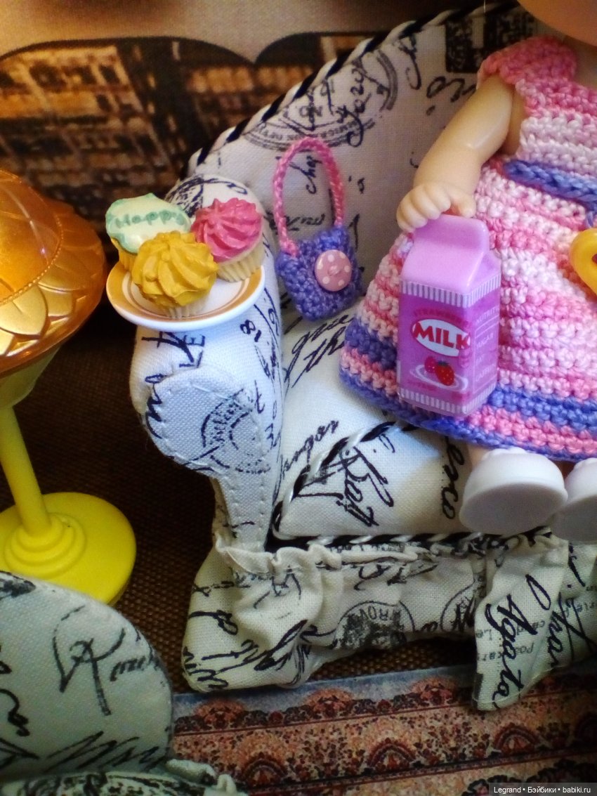 Жу-Жу: уютный вечер — Куклы Маша и Медведь (Simba): Маша в кармашке (фото 3)