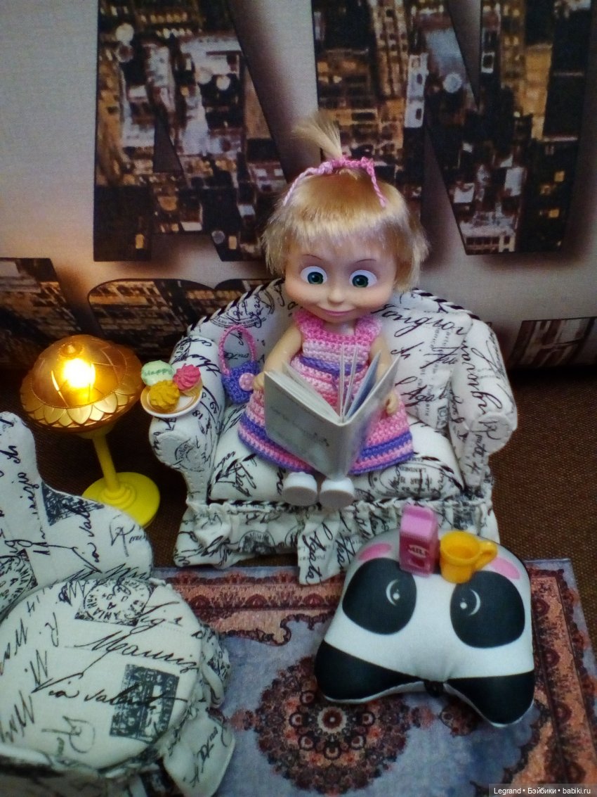 Жу-Жу: уютный вечер — Куклы Маша и Медведь (Simba): Маша в кармашке (фото 10)