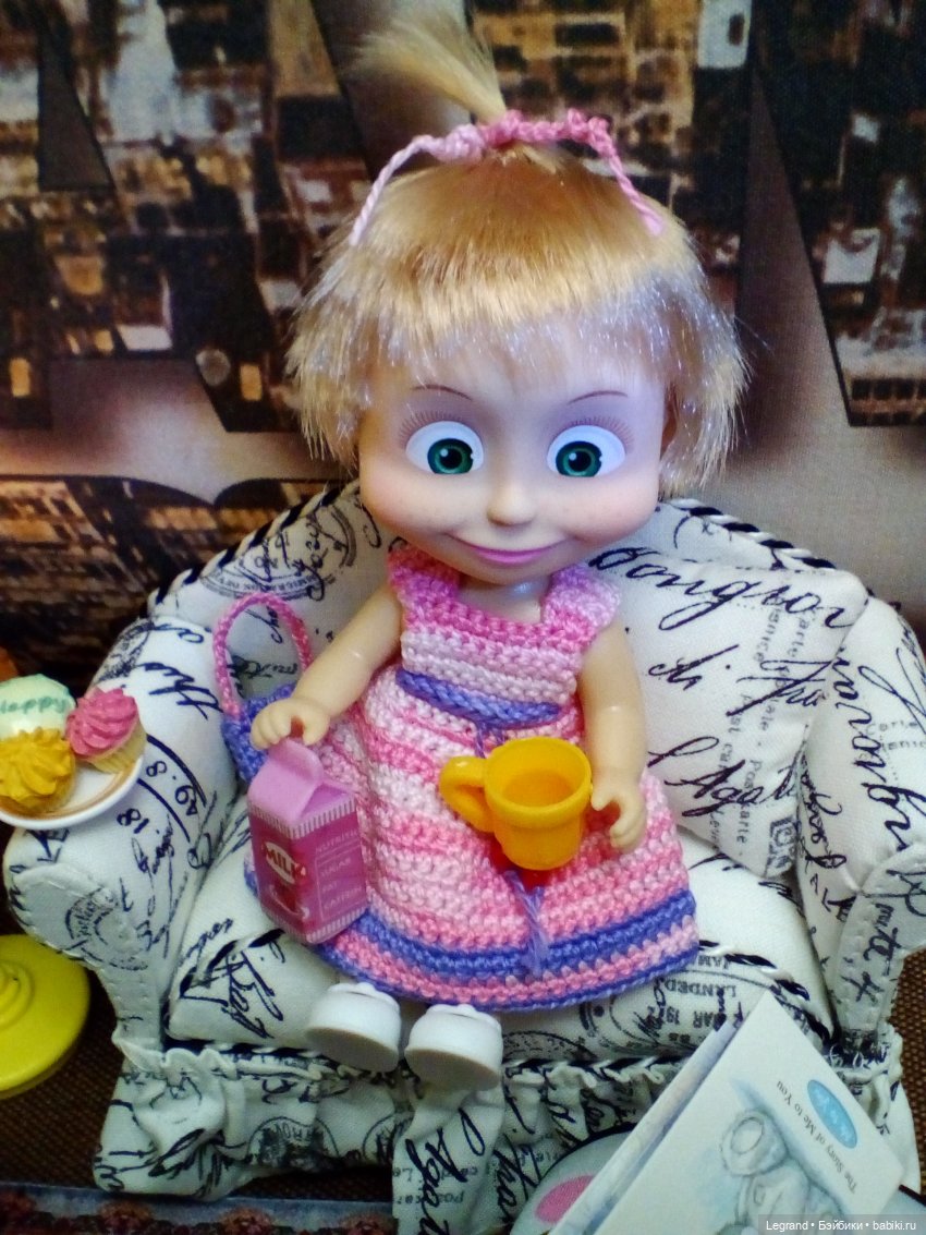 Жу-Жу: уютный вечер — Куклы Маша и Медведь (Simba): Маша в кармашке (фото 6)