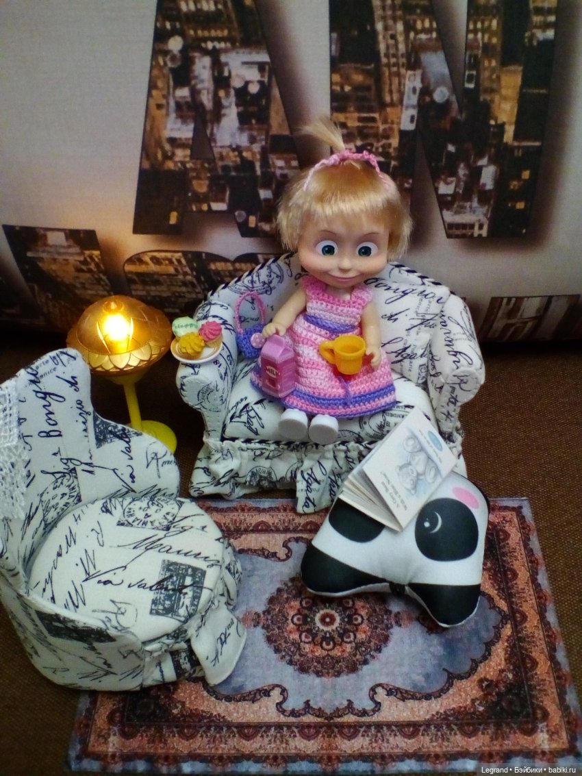 Жу-Жу: уютный вечер — Куклы Маша и Медведь (Simba): Маша в кармашке (фото 9)