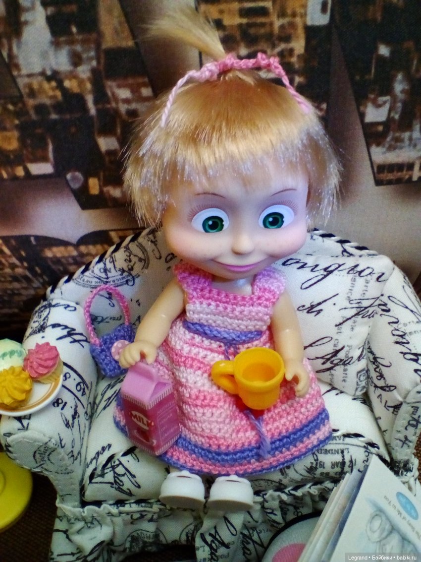 Жу-Жу: уютный вечер — Куклы Маша и Медведь (Simba): Маша в кармашке (фото 5)