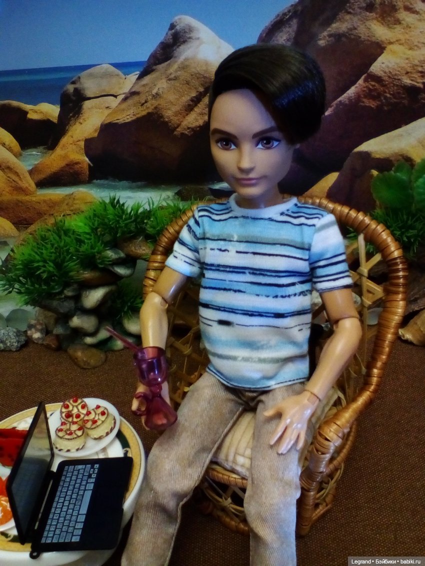 Они сами пишут свои истории: Жан-Поль и Козетта. Вечер. Эклеры