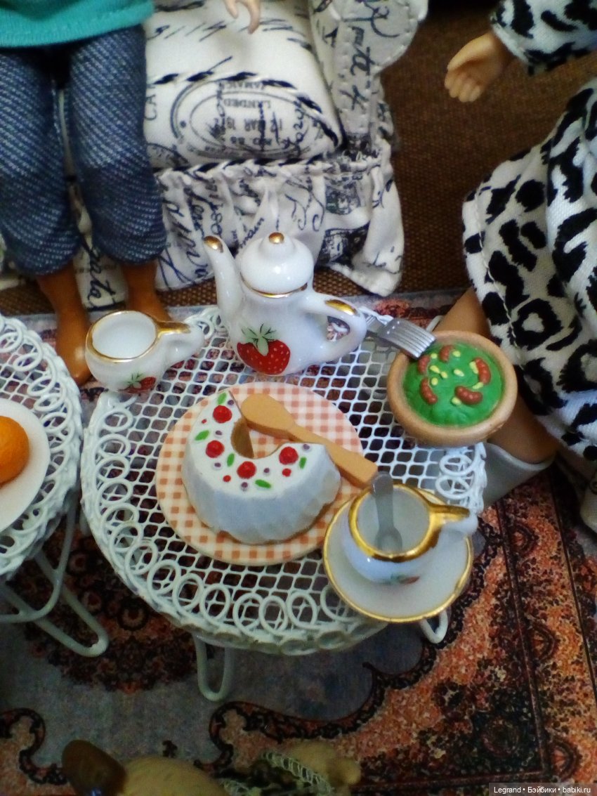 Новенькая. Вечеринка для девочек. Часть вторая (фото 10)