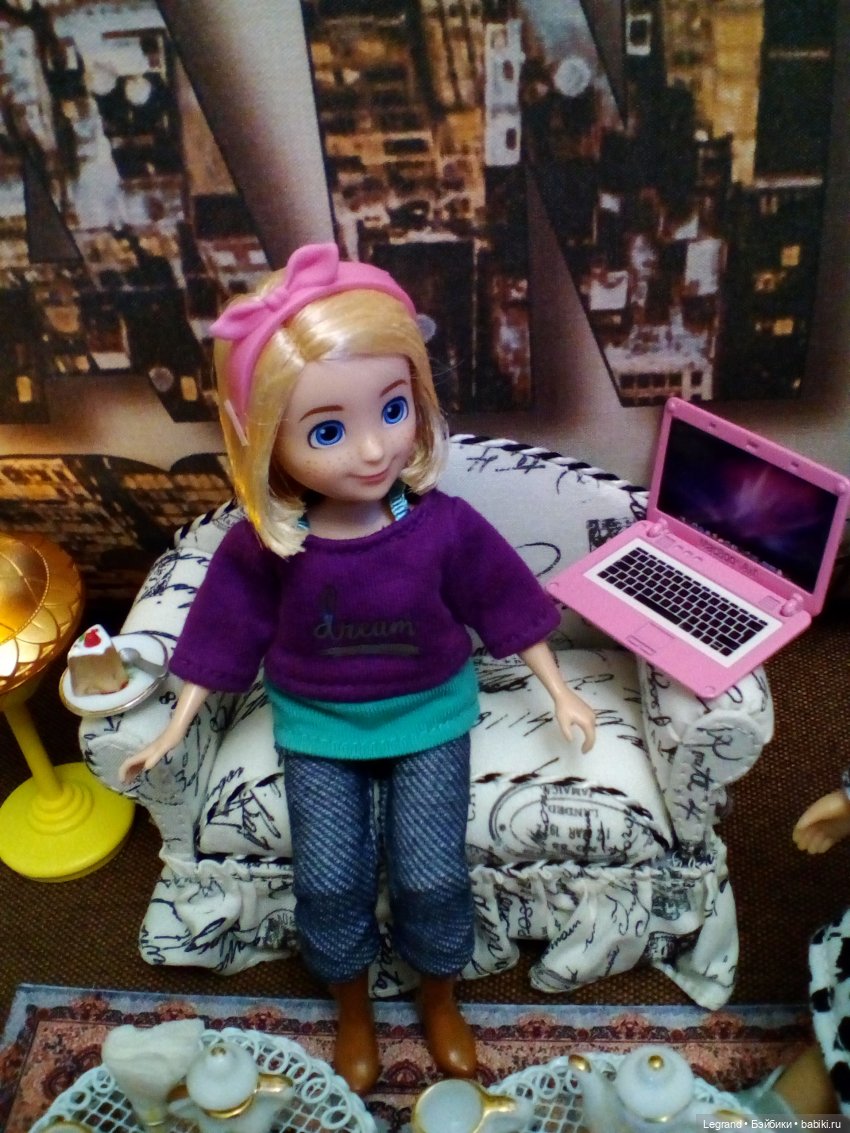 Новенькая. Вечеринка для девочек. Часть вторая (фото 7)