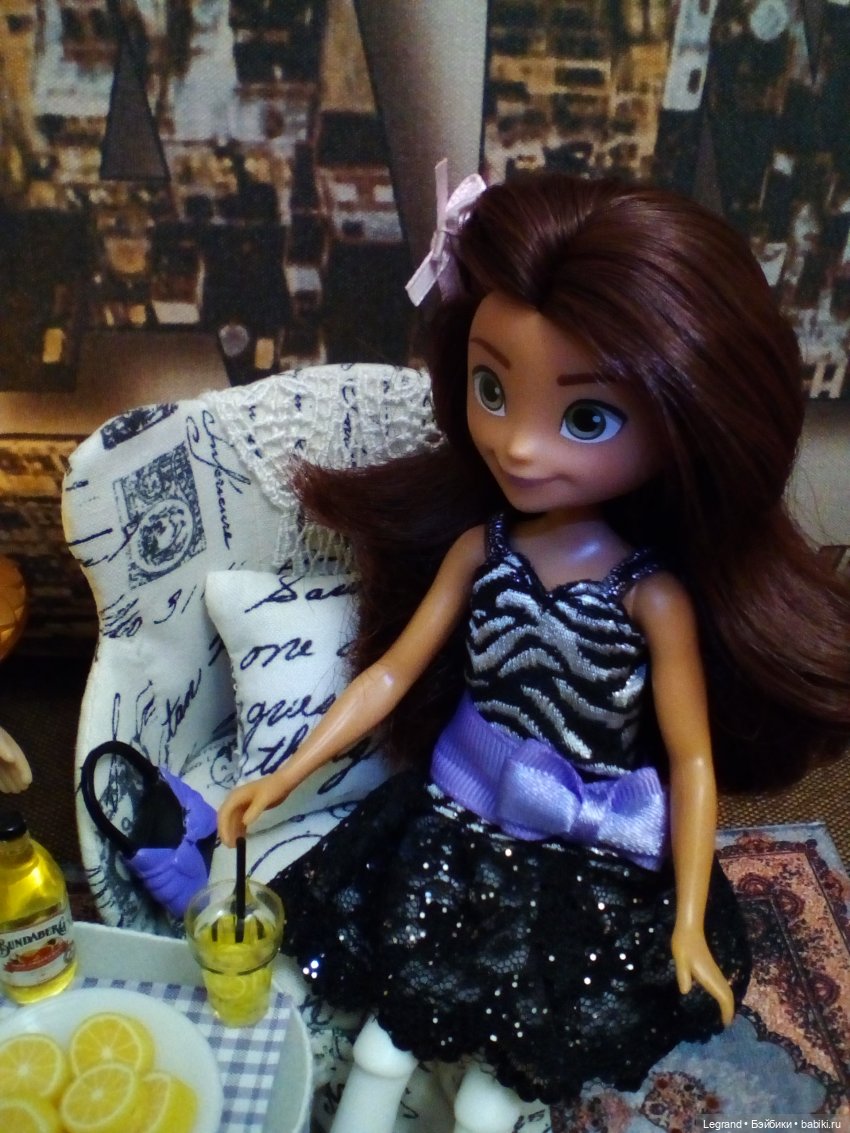 Тахмина в новом платье, девочки Lori и импровизированная "кукловстреча" | Бэйбики Тахмина в новом платье, девочки Lori и импровизированная "кукловстреча"