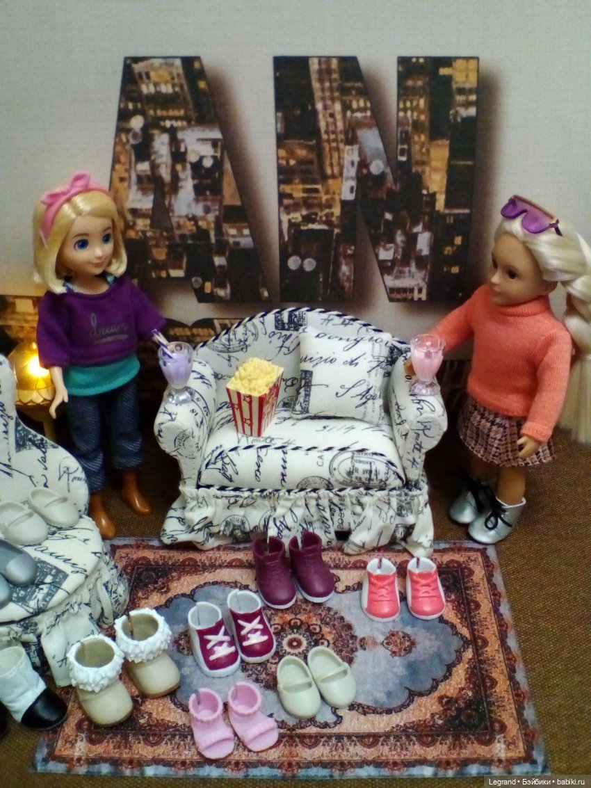 Они сами пишут свои истории. Кира и Гюльфем: туфли и мальчики | Бэйбики Они сами пишут свои истории. Кира и Гюльфем: туфли и мальчики