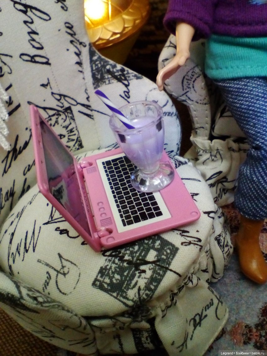 Они сами пишут свои истории. Кира и Гюльфем: туфли и мальчики | Бэйбики Они сами пишут свои истории. Кира и Гюльфем: туфли и мальчики