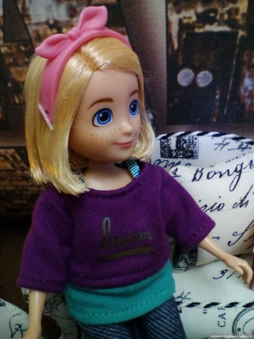 Они сами пишут свои истории. Кира и Гюльфем: туфли и мальчики | Бэйбики Они сами пишут свои истории. Кира и Гюльфем: туфли и мальчики