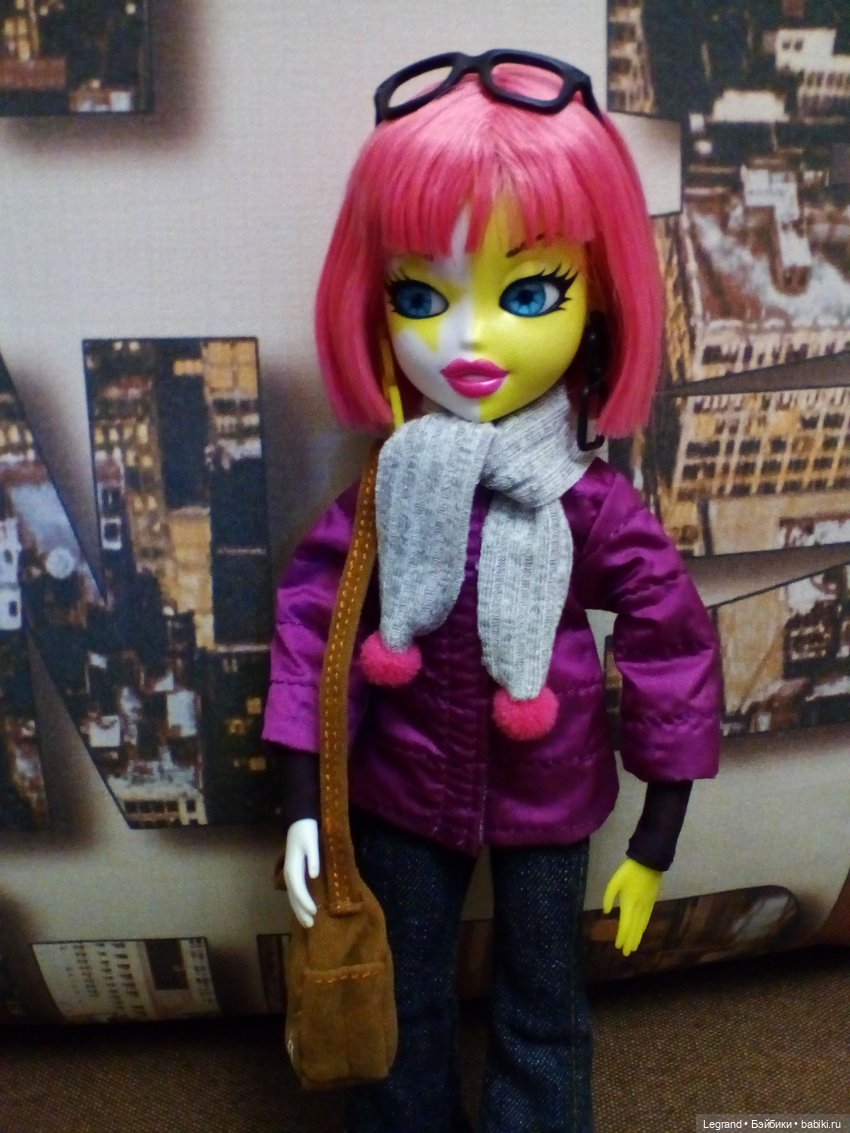 Эрмелин в новой курточке — Куклы Bratz (Братц) и Moxie Girlz: MGA (фото 3)