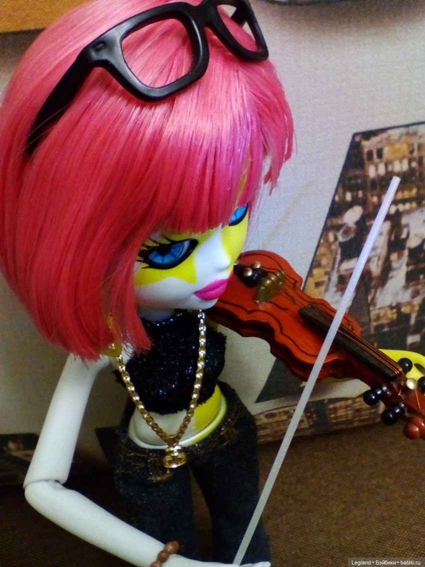 Эрмелин на репетиции — Куклы Bratz (Братц) и Moxie Girlz: MGA (фото 6)