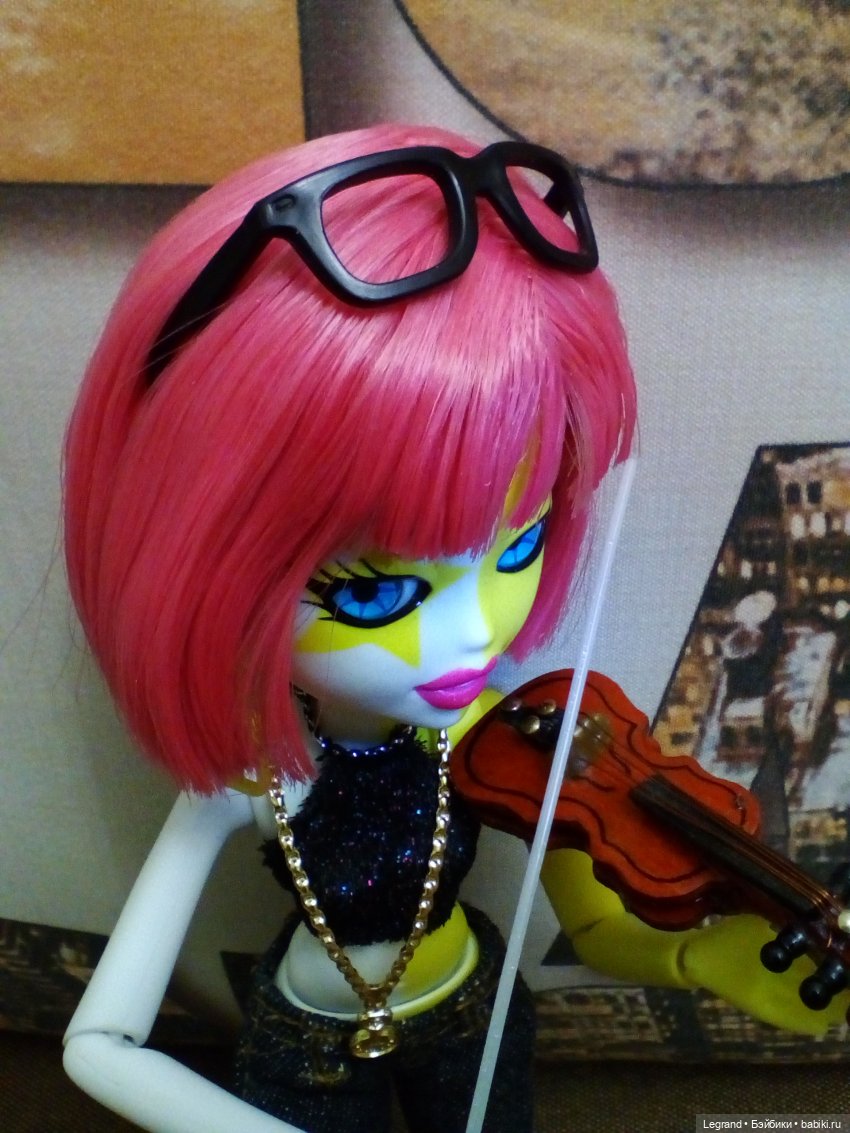 Эрмелин на репетиции — Куклы Bratz (Братц) и Moxie Girlz: MGA