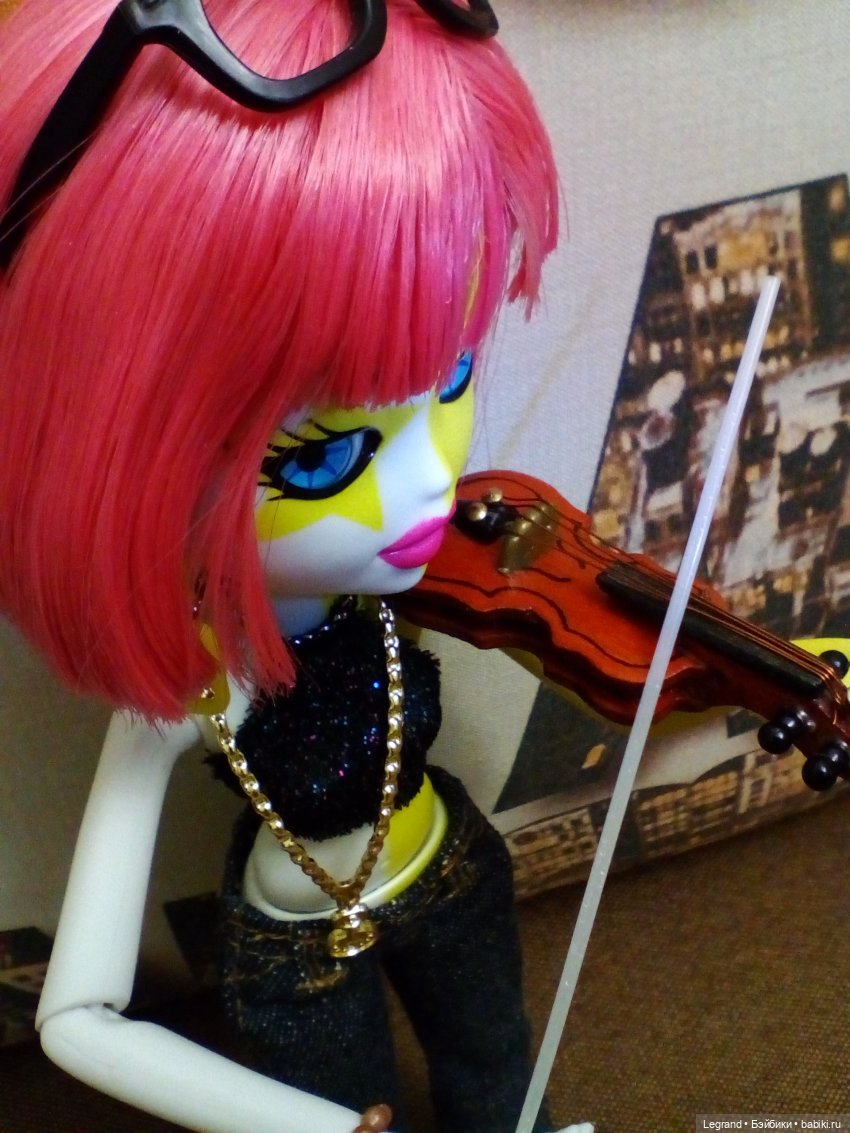 Эрмелин на репетиции — Куклы Bratz (Братц) и Moxie Girlz: MGA (фото 7)