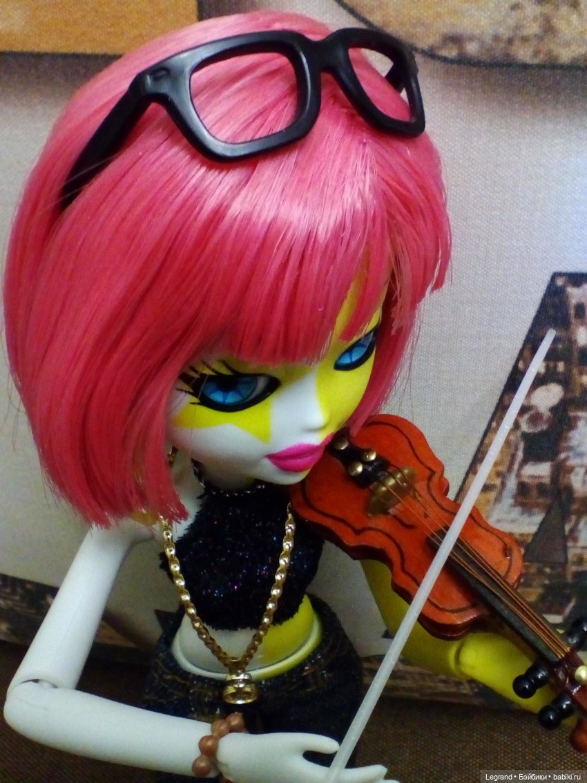 Эрмелин на репетиции — Куклы Bratz (Братц) и Moxie Girlz: MGA