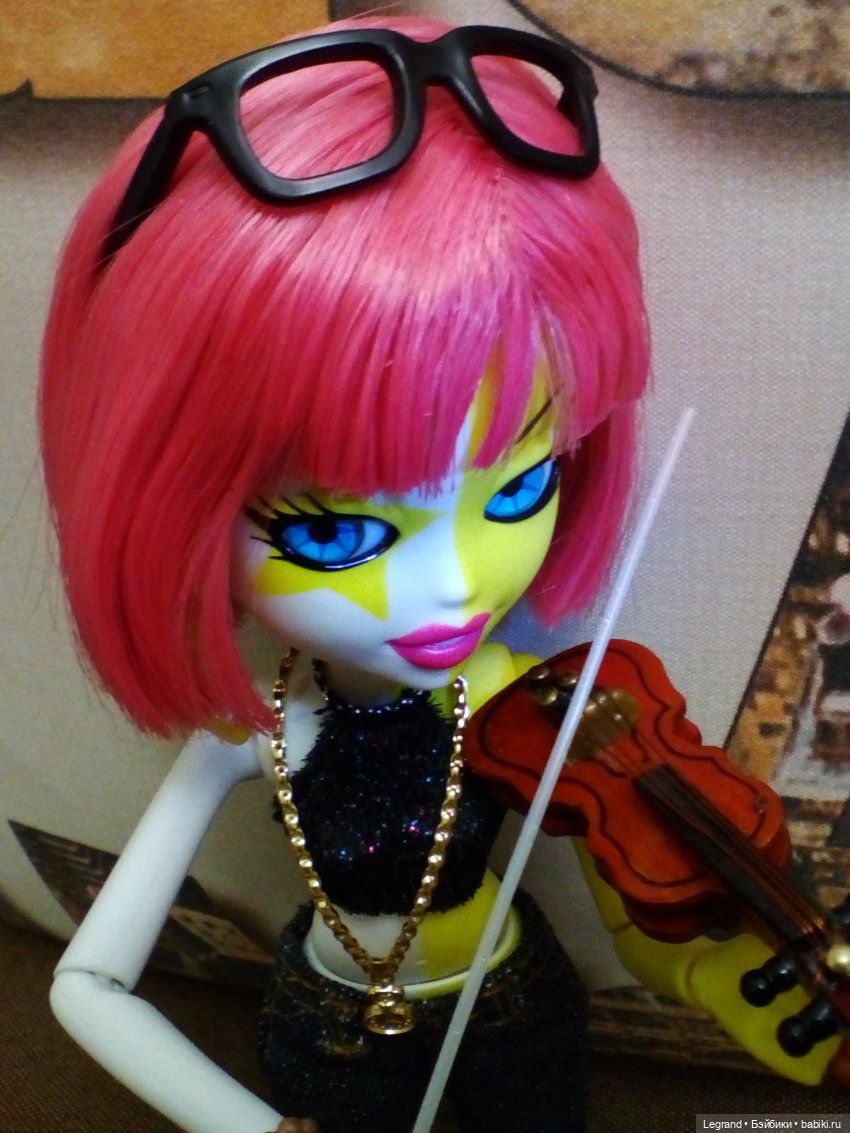 Эрмелин на репетиции — Куклы Bratz (Братц) и Moxie Girlz: MGA