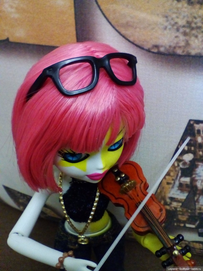 Эрмелин на репетиции — Куклы Bratz (Братц) и Moxie Girlz: MGA