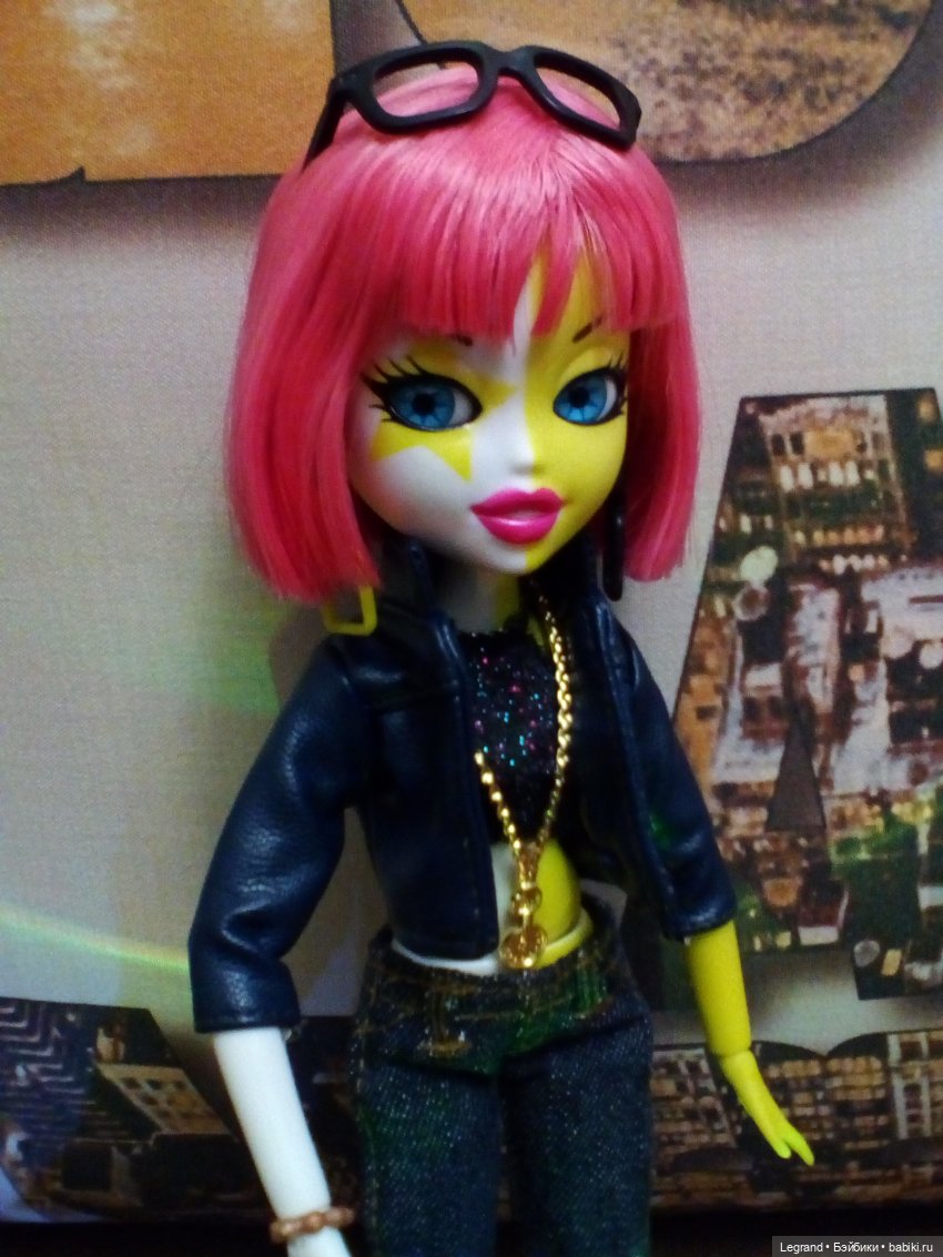 Эрмелин в кожаной курточке (фото 7)