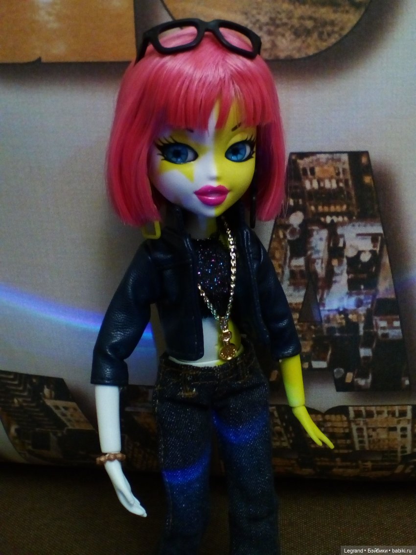 Эрмелин в кожаной курточке (фото 10)